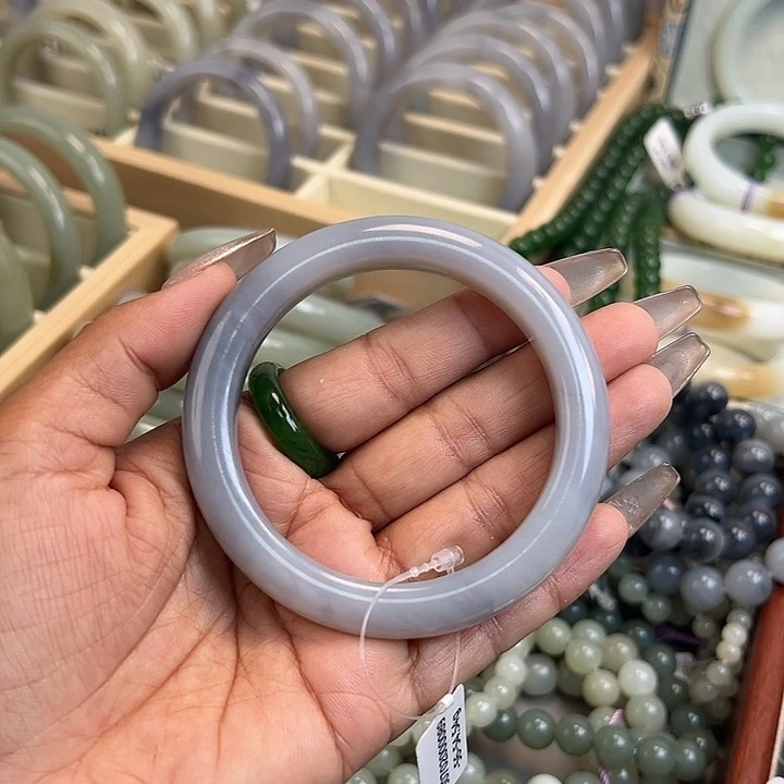 定制和田玉未镶嵌和田玉