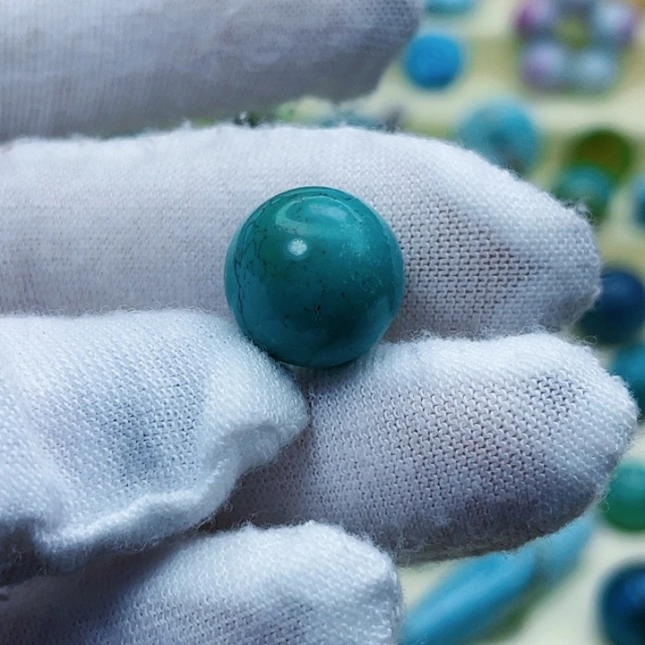 绿松石颈饰未镶嵌