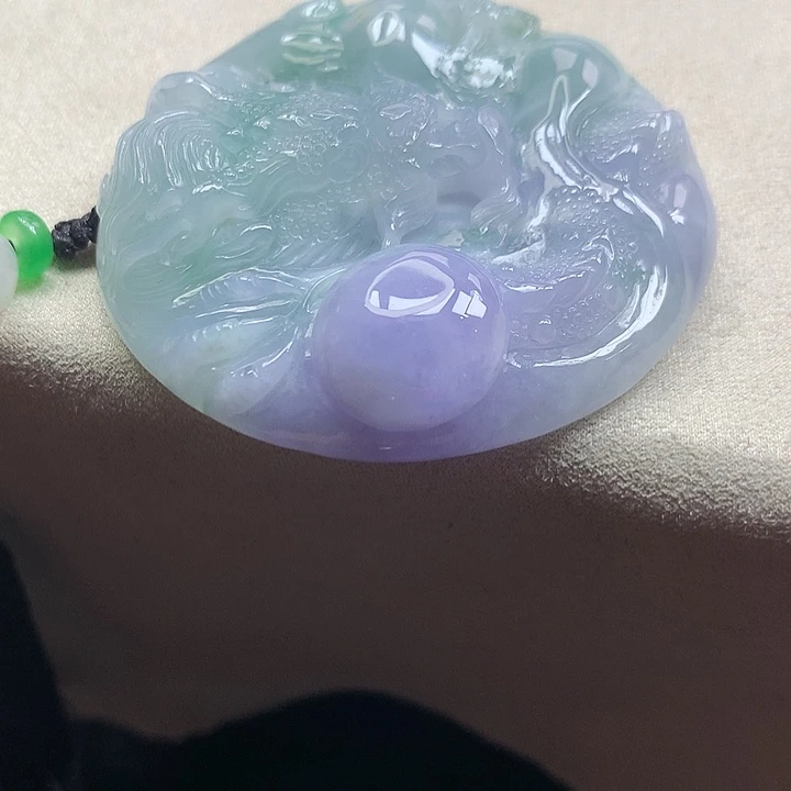 翡翠颈饰未镶嵌吊坠