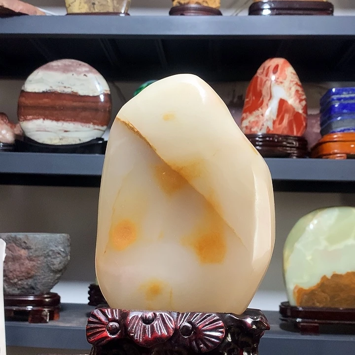 石材高24厘米宽14厘米