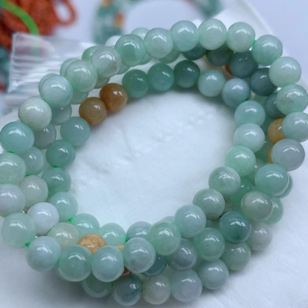 翡翠颈饰未镶嵌珠子