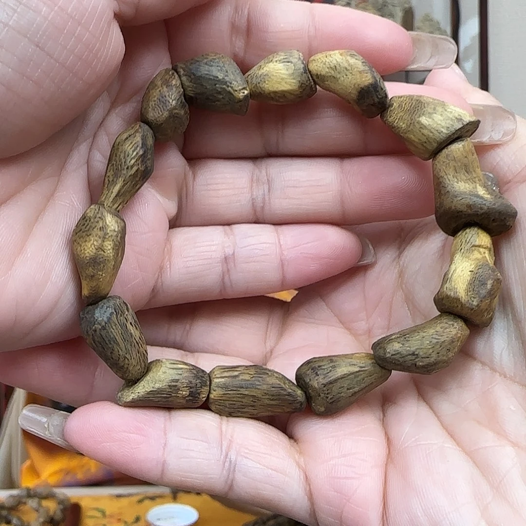 沉香手串包壳老料随型绿棋多样性发一