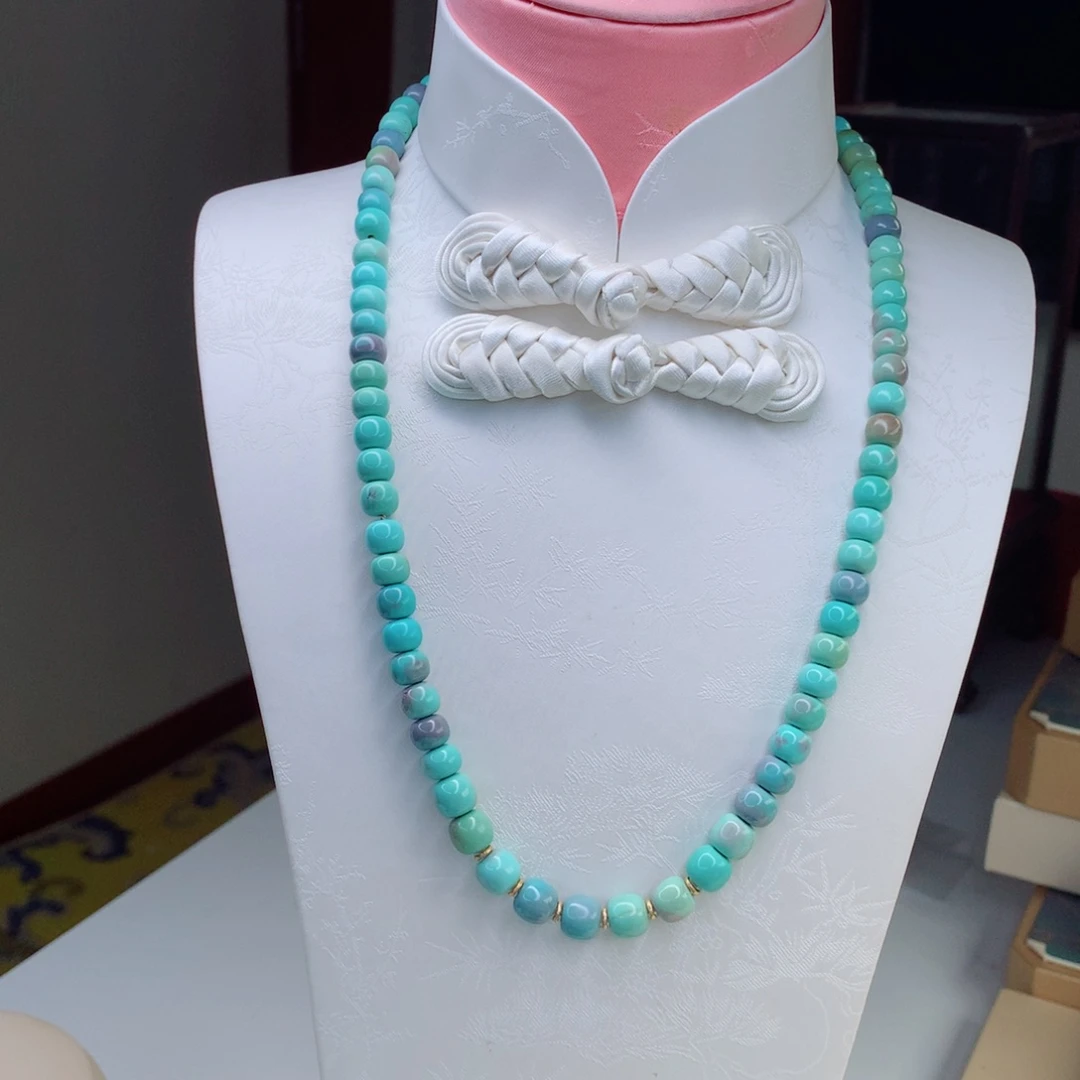 绿松石颈饰未镶嵌