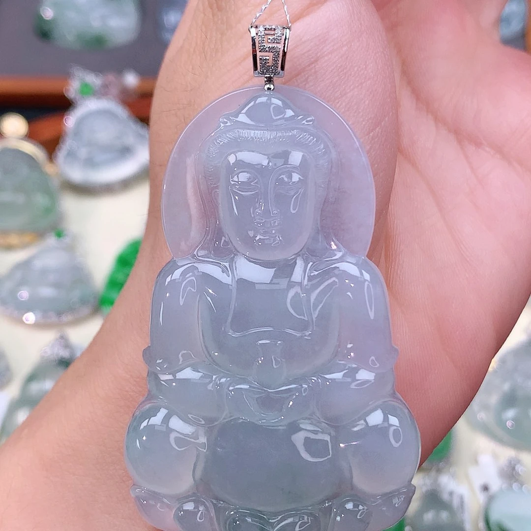 颈饰18K金镶嵌翡翠观音