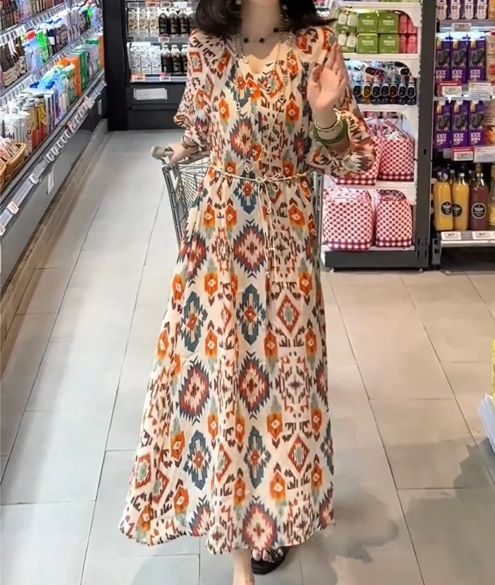 2025新款印花连衣裙颜色图片色碎花显瘦气质长袖时尚夏季复古收腰