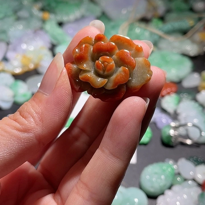 颈饰未镶嵌翡翠天