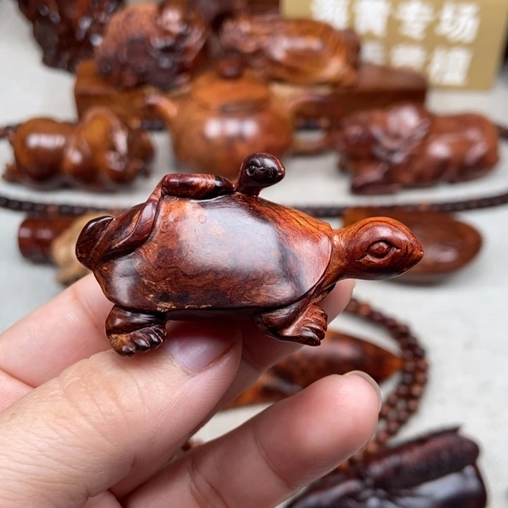 把件黄花梨/降香黄檀小玄武