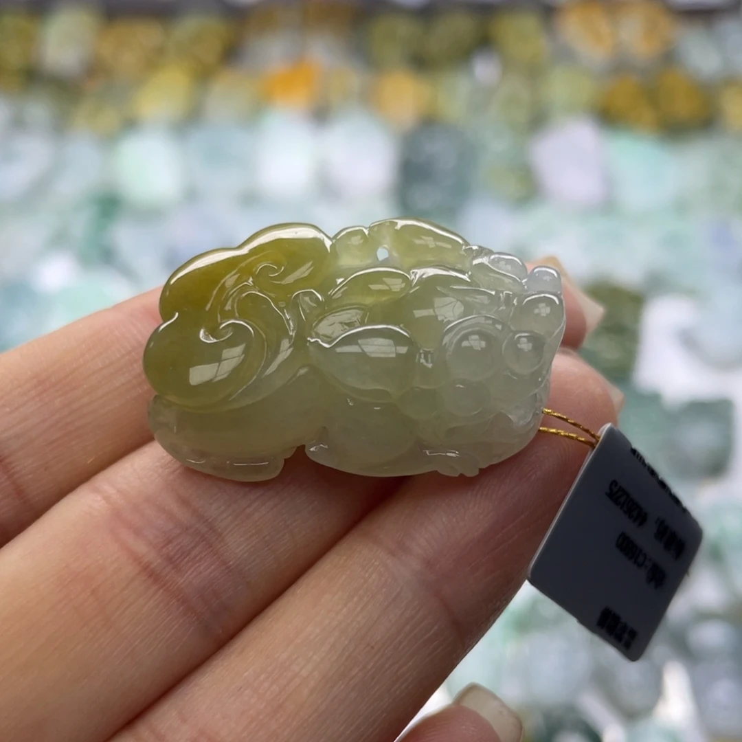 颈饰未镶嵌翡翠貔貅