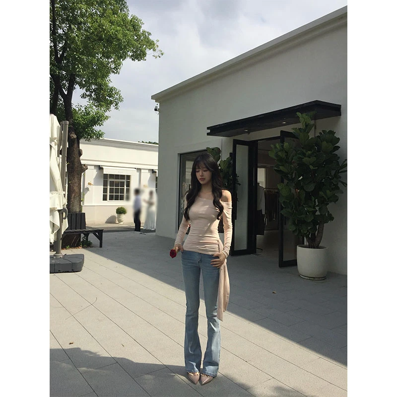 秋冬修身套装高级感时尚洋气休闲露肩长袖百搭上衣高腰牛仔裤长裤