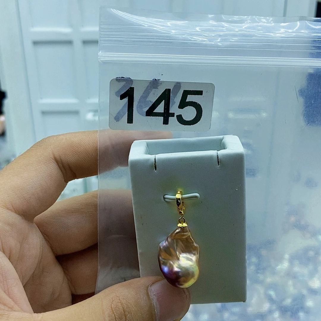 淡水珍珠合金颈饰