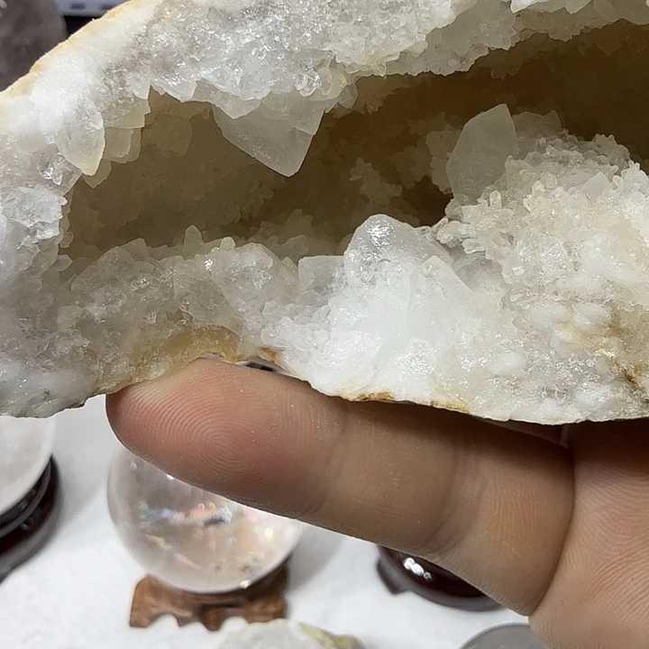 水晶摆件未镶嵌晶