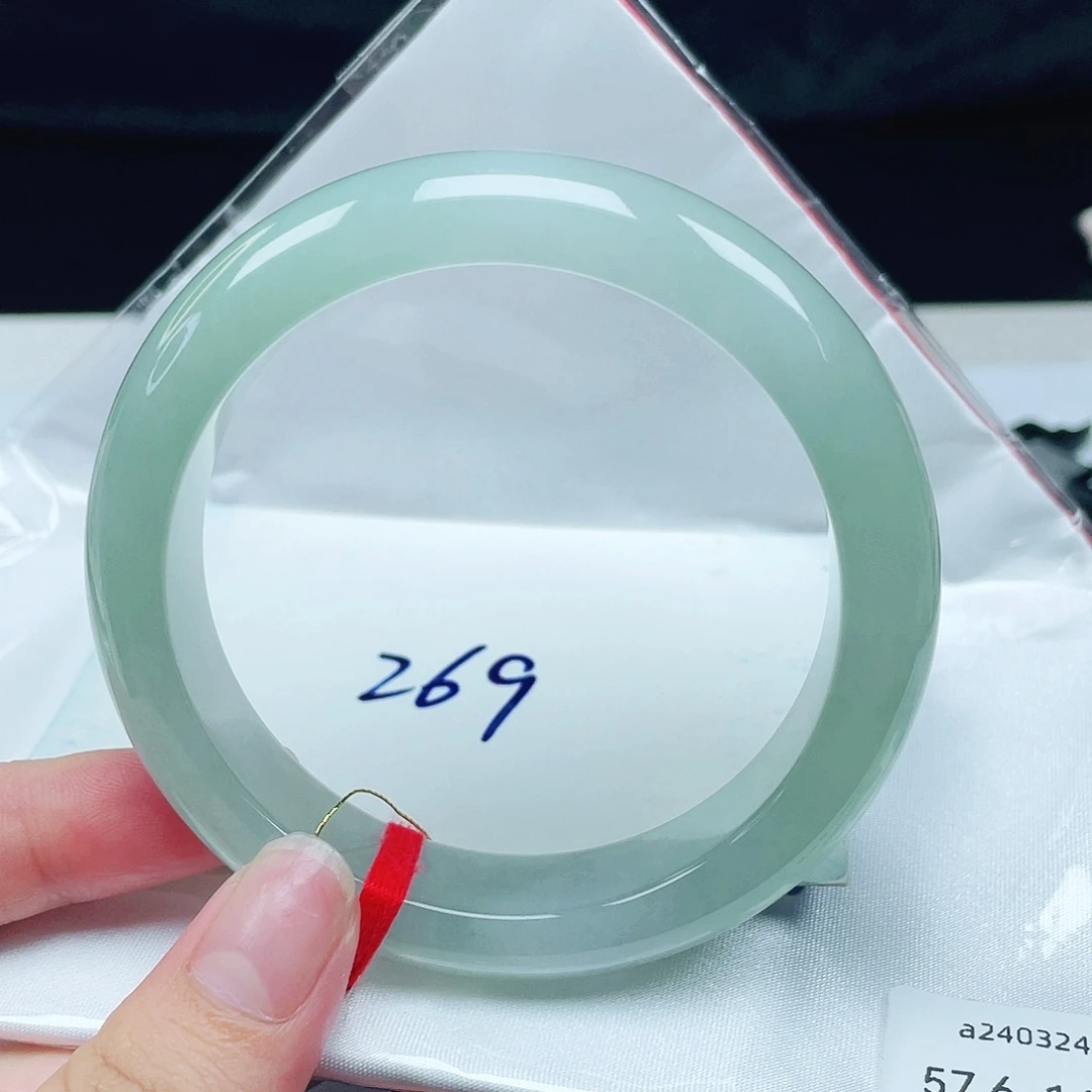 翡翠未镶嵌手镯正圈57.6