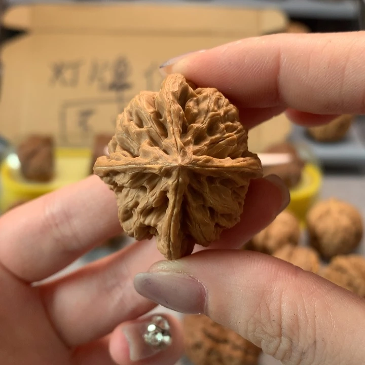 添***饭文玩核桃把件异形单只