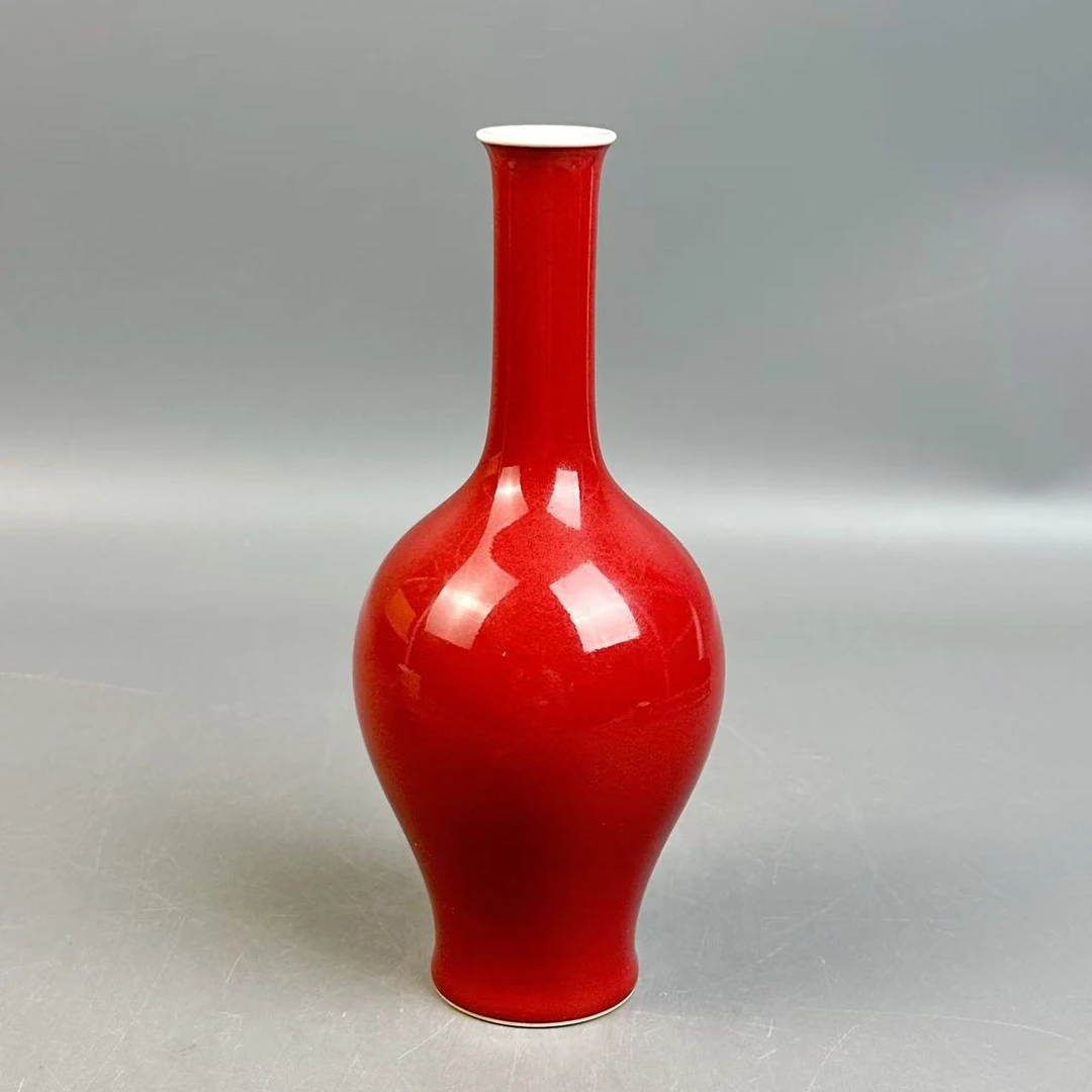 清康熙豇豆红长颈瓶