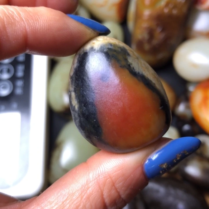 和田玉未镶嵌珠宝奇石