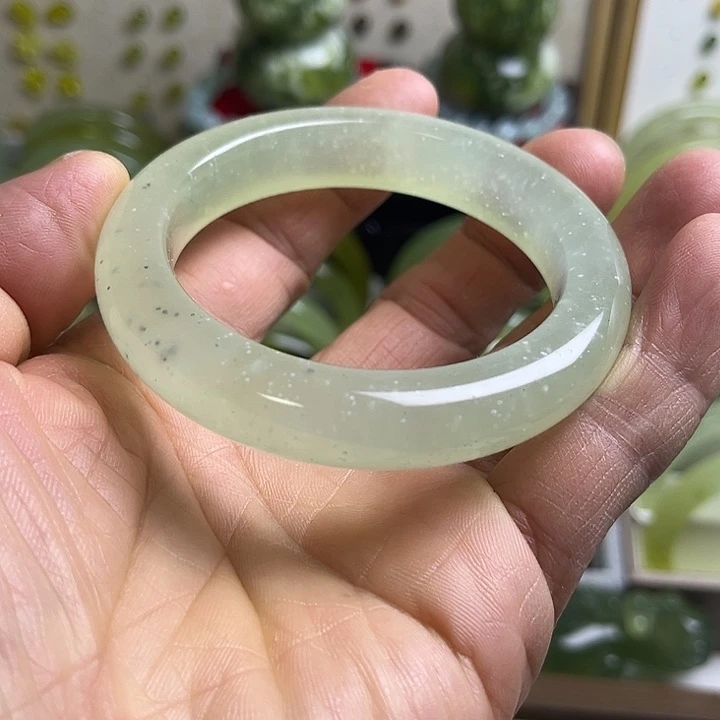 未镶嵌蛇纹石玉吊坠(不含链)