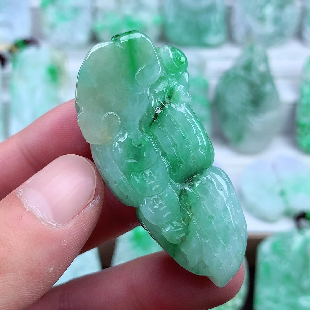 翡翠未镶嵌颈饰翡翠吊坠