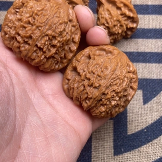 吊坠文玩核桃南疆全品43