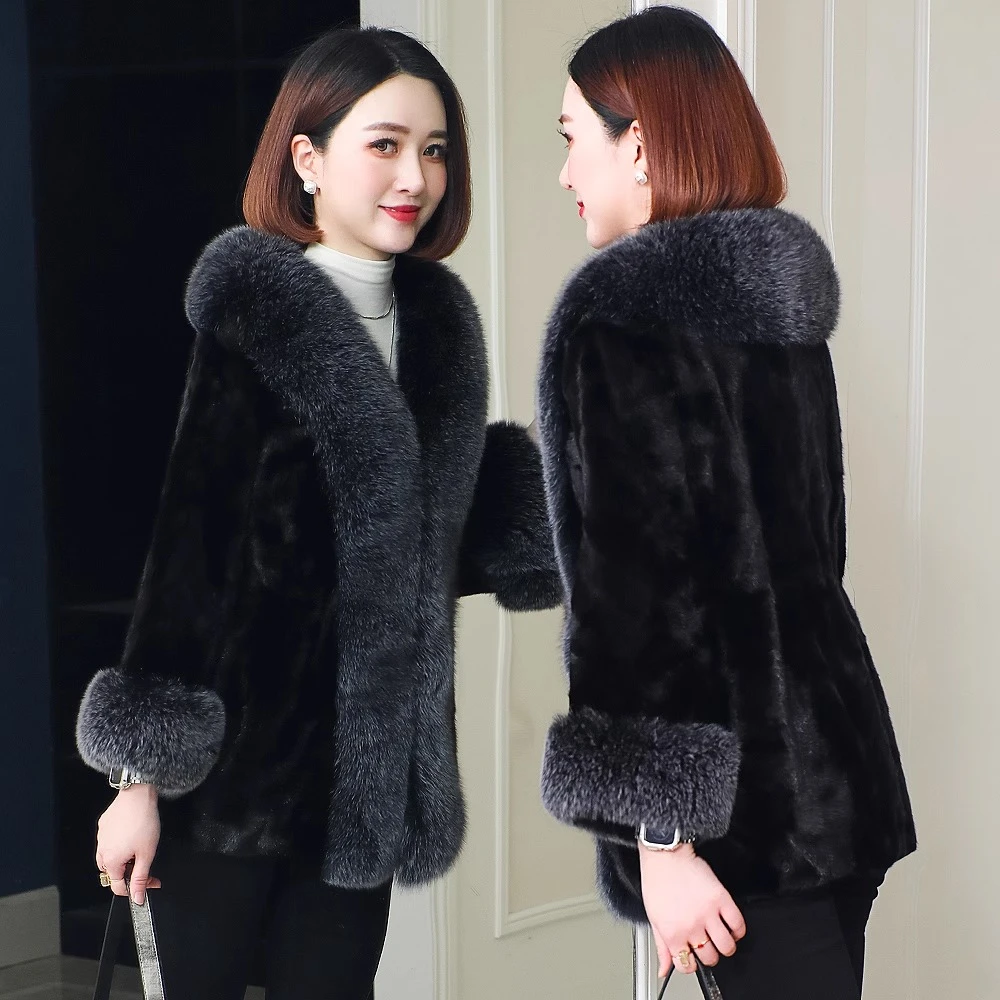 2025年冬季新款冬水貂毛皮草外套女保暖狐狸毛休闲中老年妈妈大衣