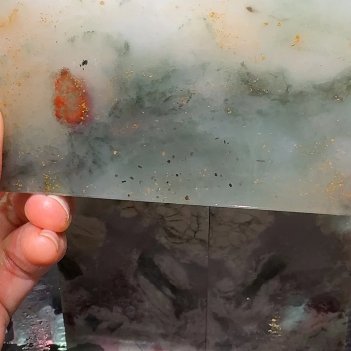 砖雕桂林鸡血玉工艺品