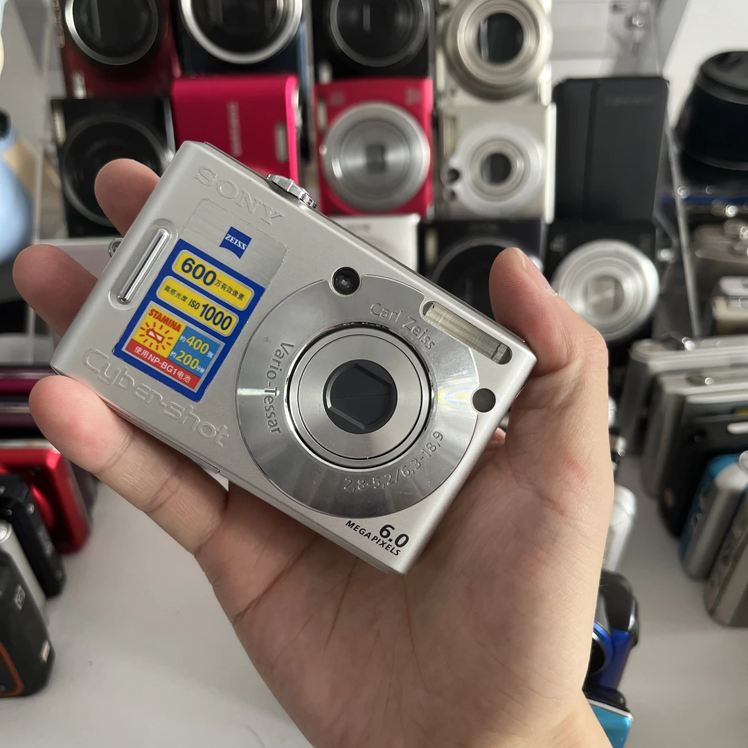 95新 Sony/索尼 索尼w30色彩鲜艳福利价复古出片