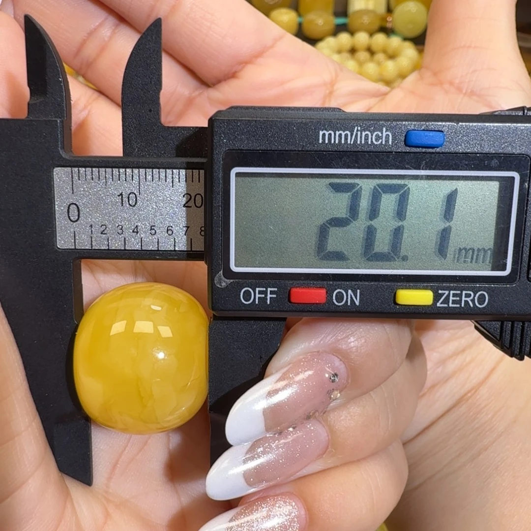 琥珀未镶嵌珠宝奇石花蜡扣子7.7