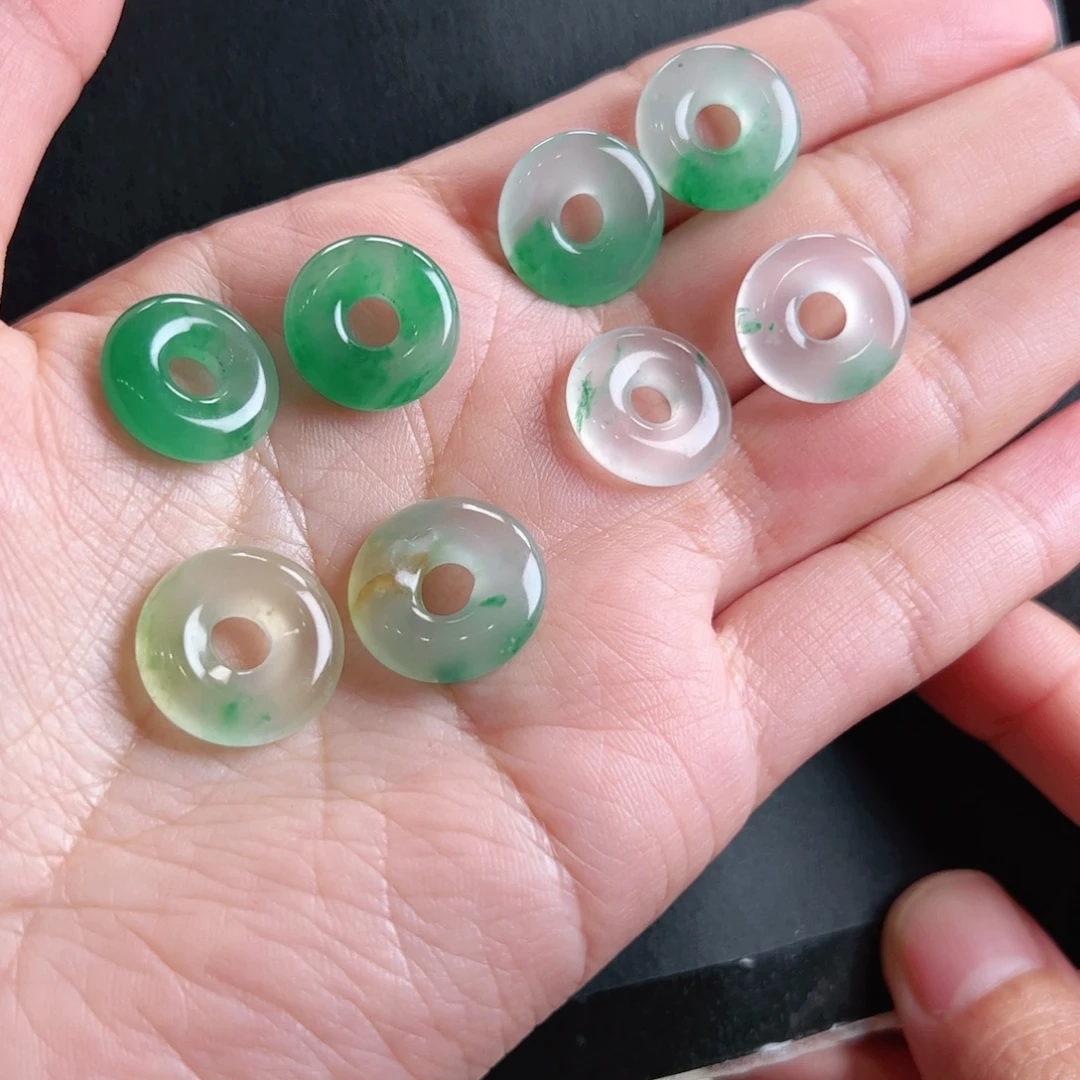 石英质玉未镶嵌耳环