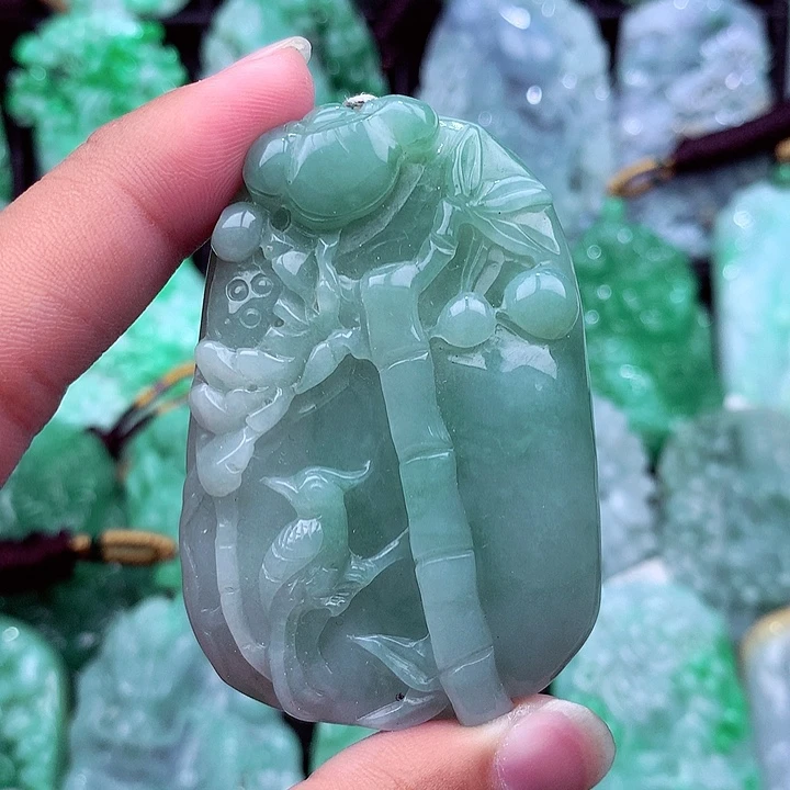 翡翠未镶嵌吊坠(不含链)