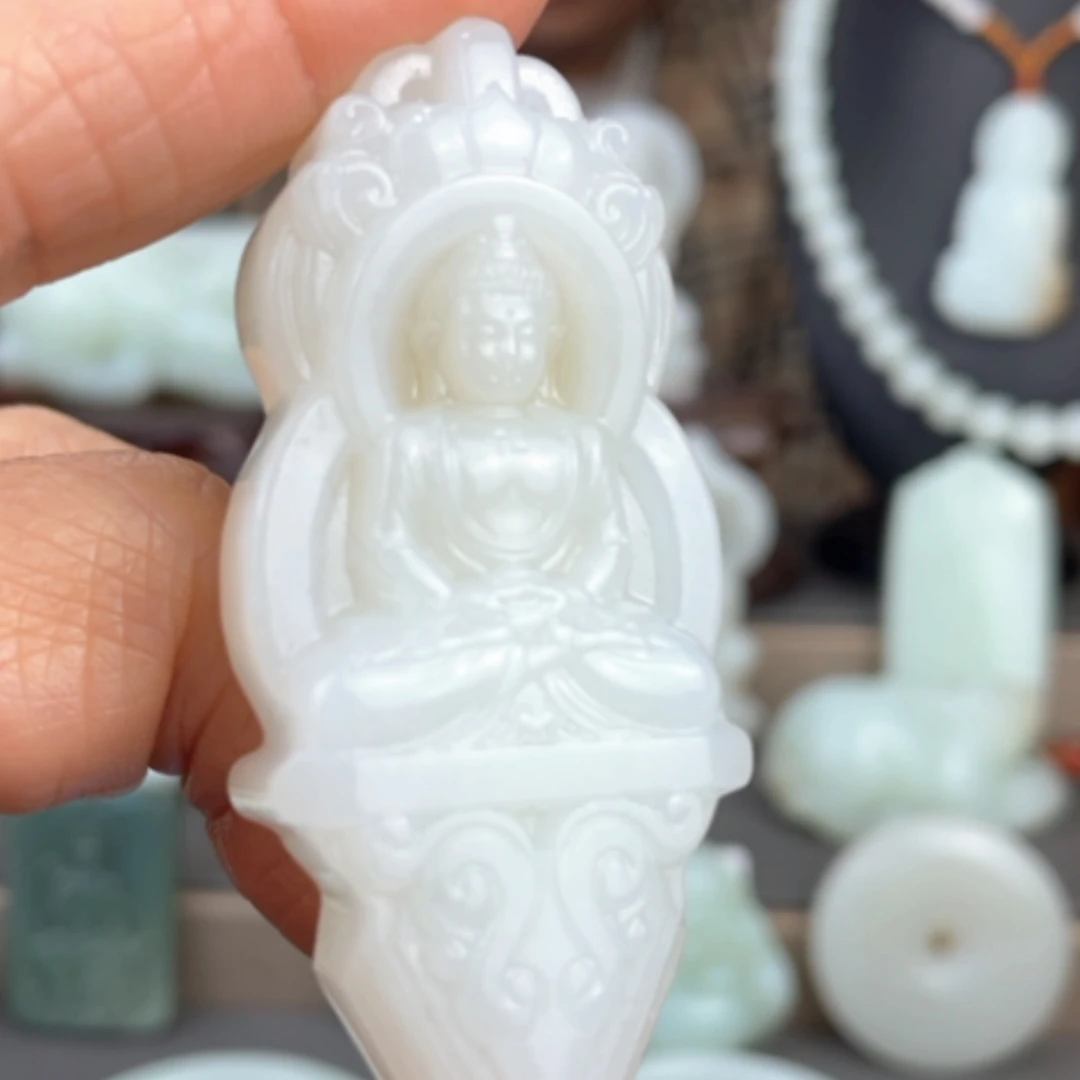 【闪购商品】颈饰未镶嵌和田玉