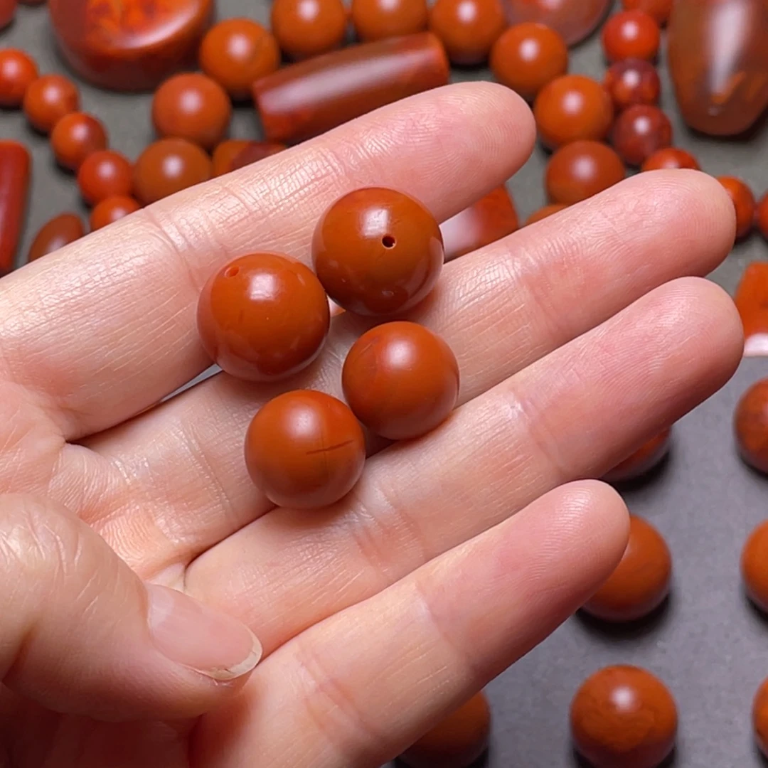 腾***辉南红玛瑙未镶嵌南红原矿南红珠子14+两颗12+两颗