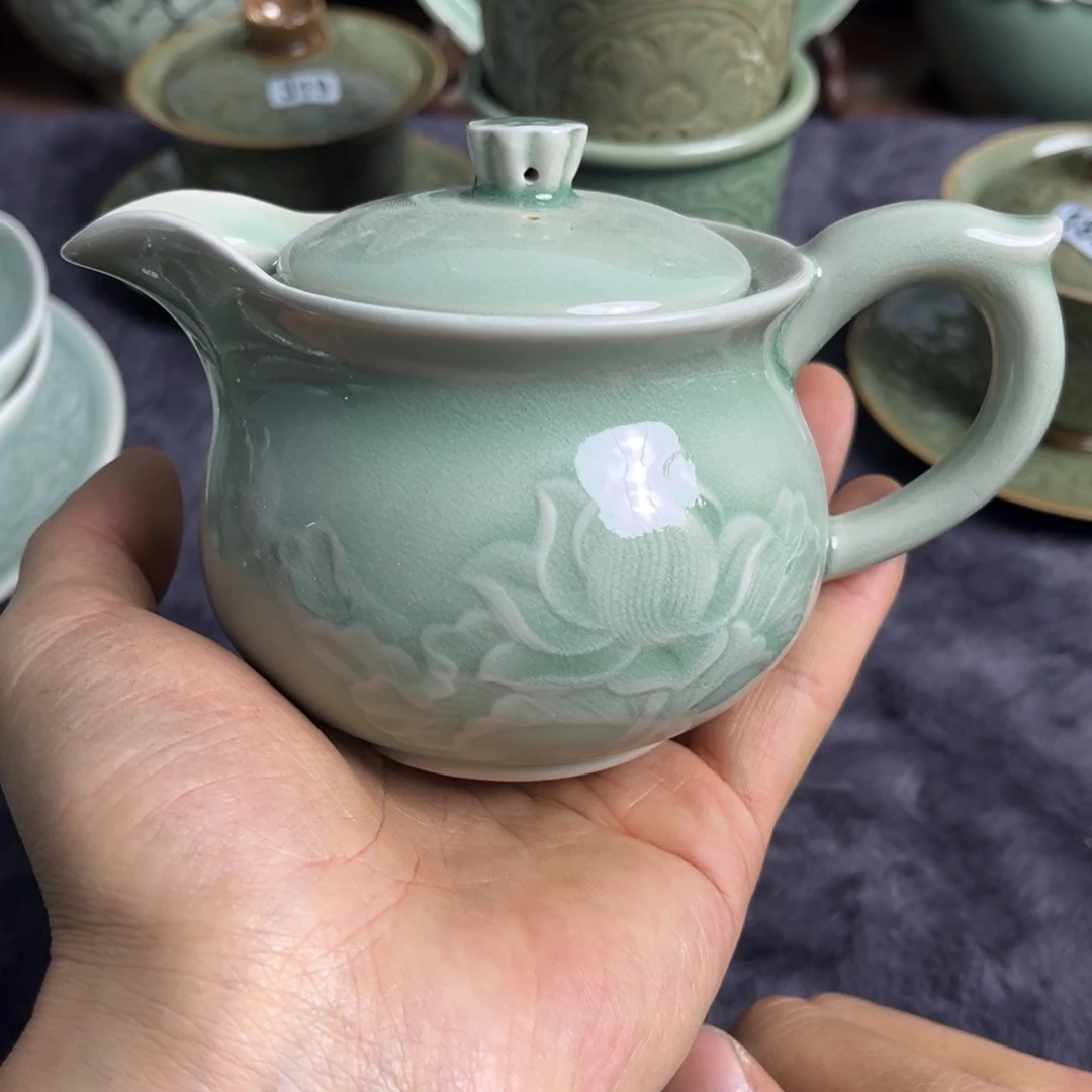 瓷微瑕荷花茶壶特价