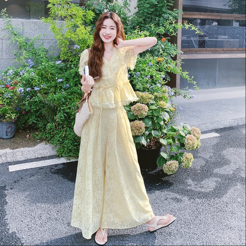浪漫法式重工蕾丝拼接套装裤女2025夏季新款黄色上衣阔腿裤两件套