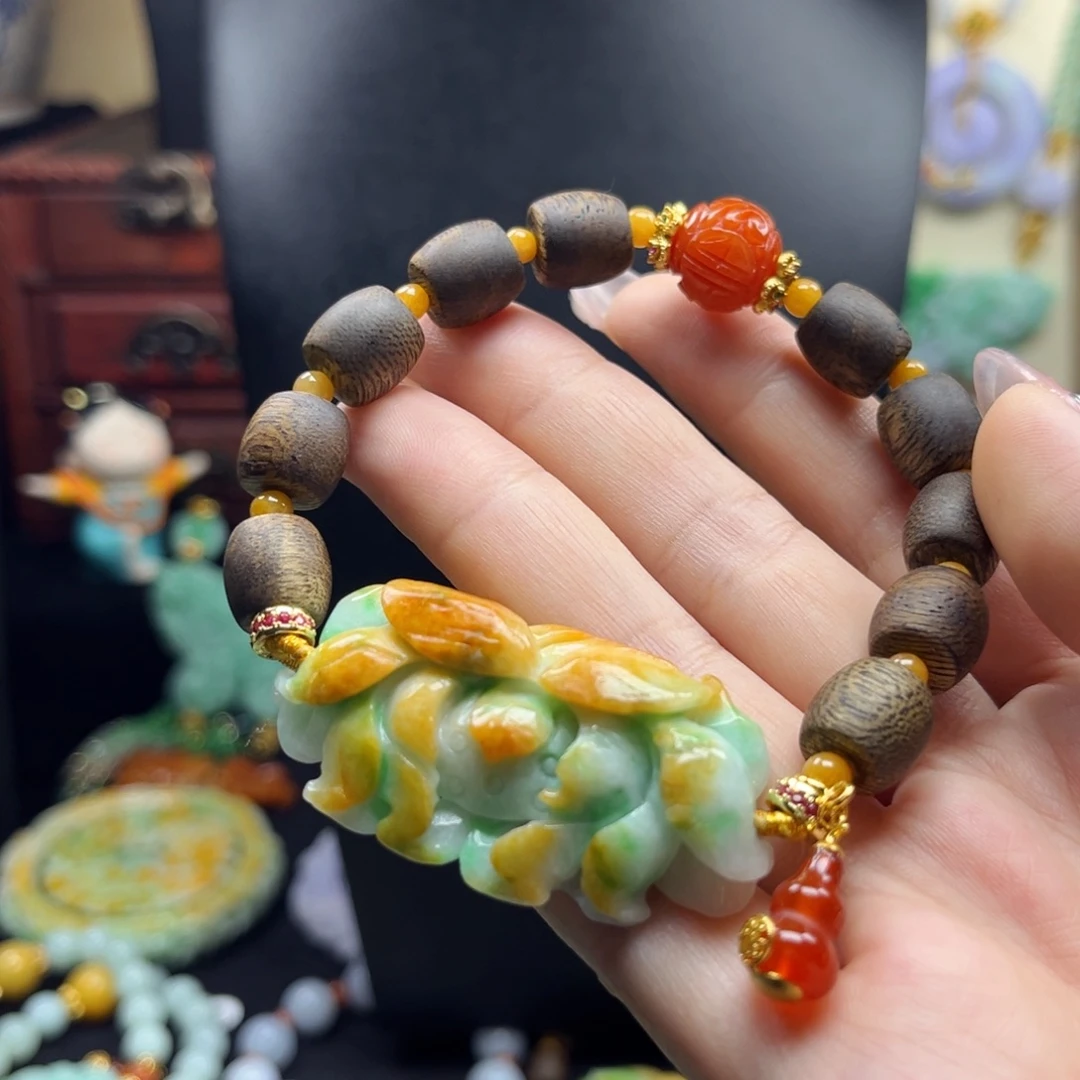 颈饰未镶嵌翡翠莲花