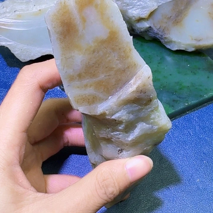 和田玉未镶嵌珠宝半成品