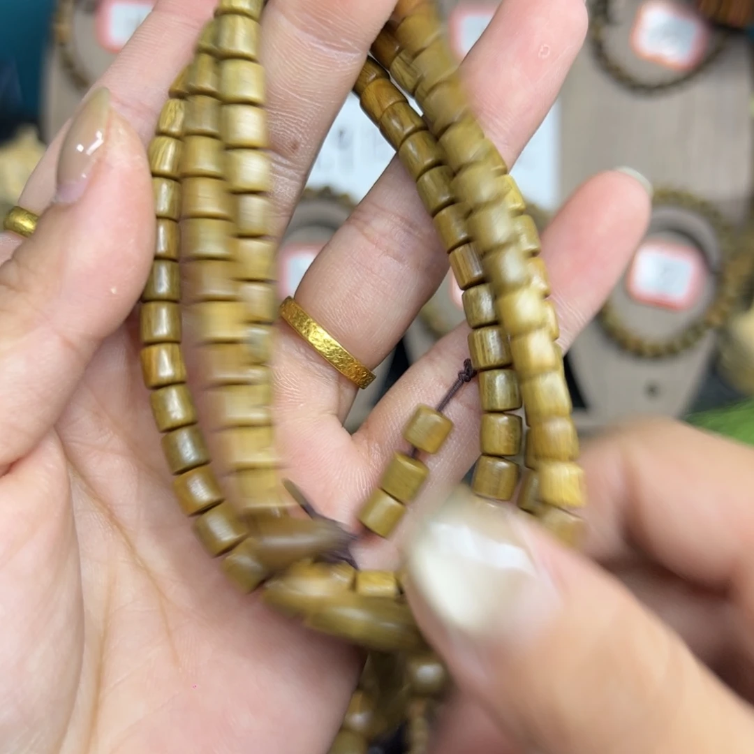 无事牌维腊木（绿檀）
