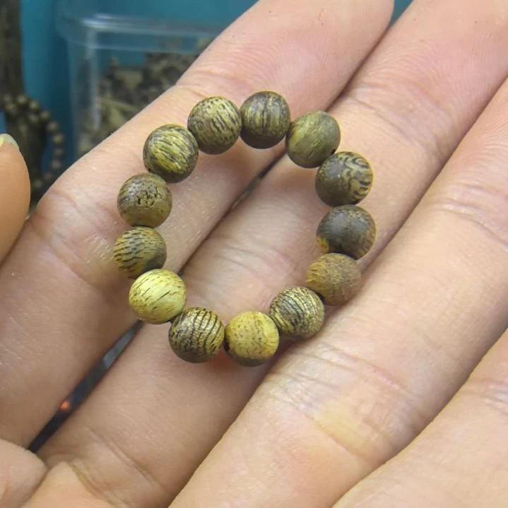 沉香碎屑沉香戒指了