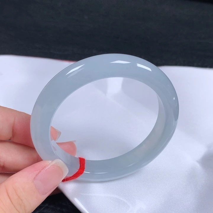 未镶嵌手镯翡翠。。
