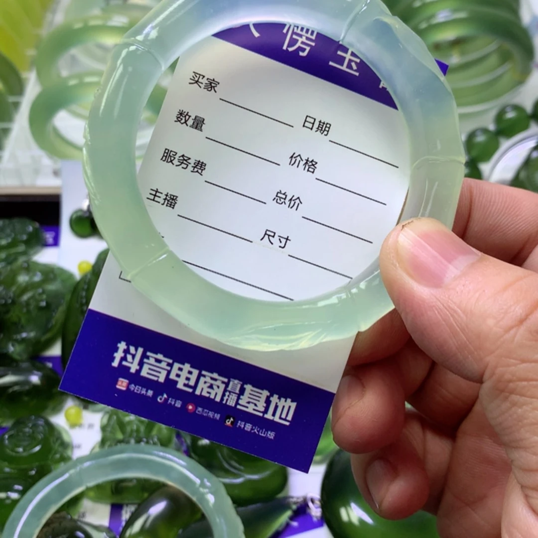 【闪购商品】未镶嵌岫玉手镯闲***?