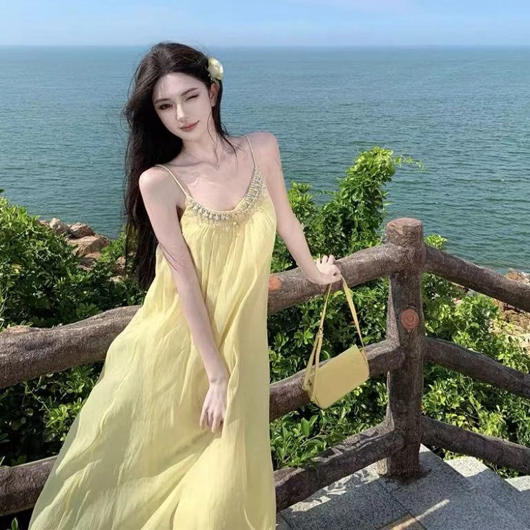 【现货秒发】吊带连衣裙女高级感重工钉珠度假长裙独特绝美初恋奶甜