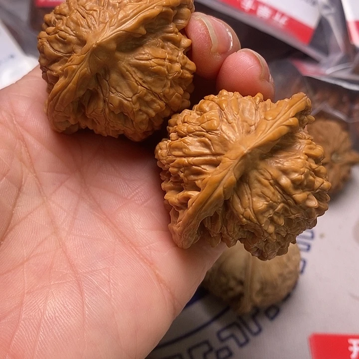 8****吊坠文玩核桃官帽