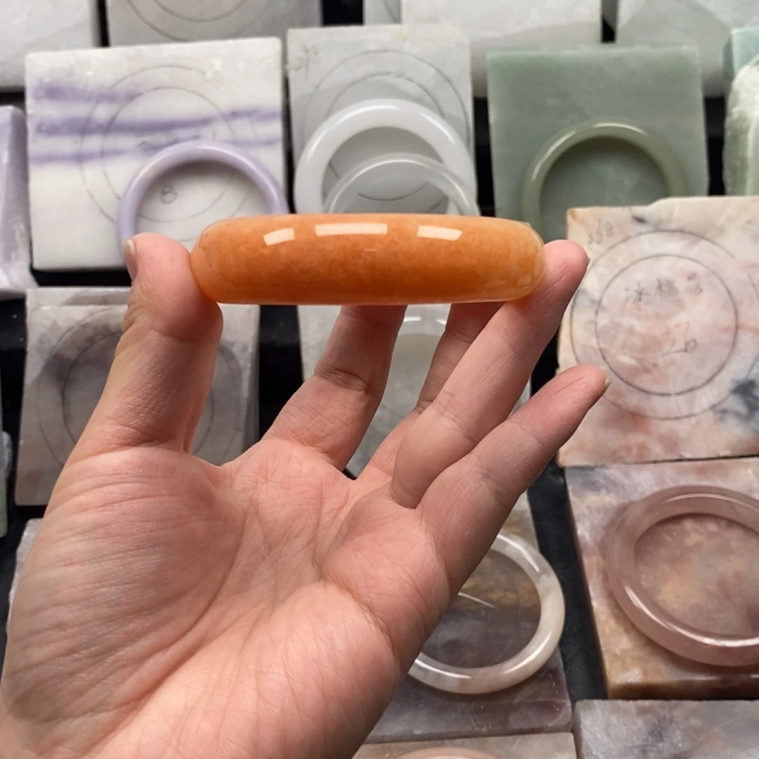 石英质玉未镶嵌手镯55圈口