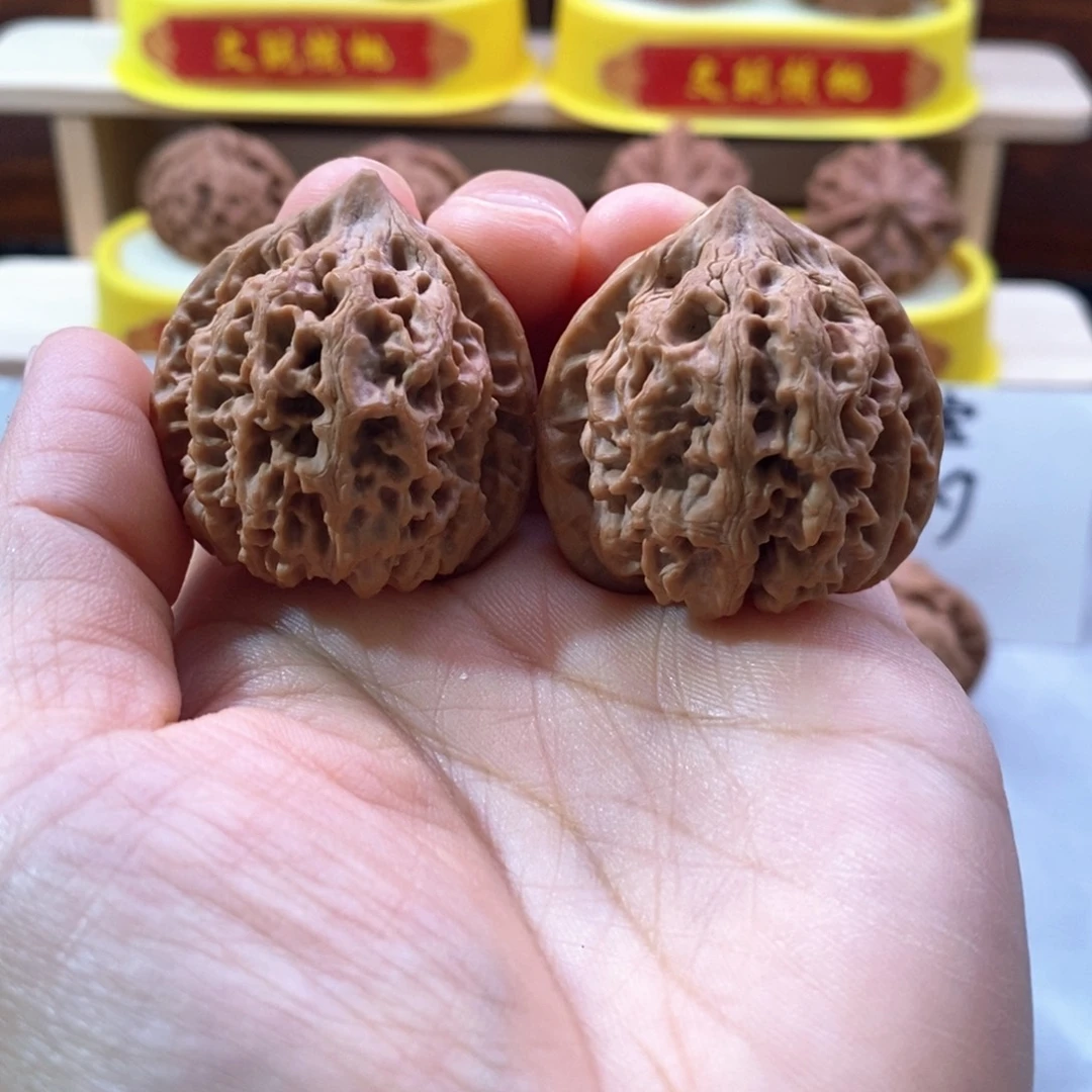 文玩核桃吊坠36太行龙纹