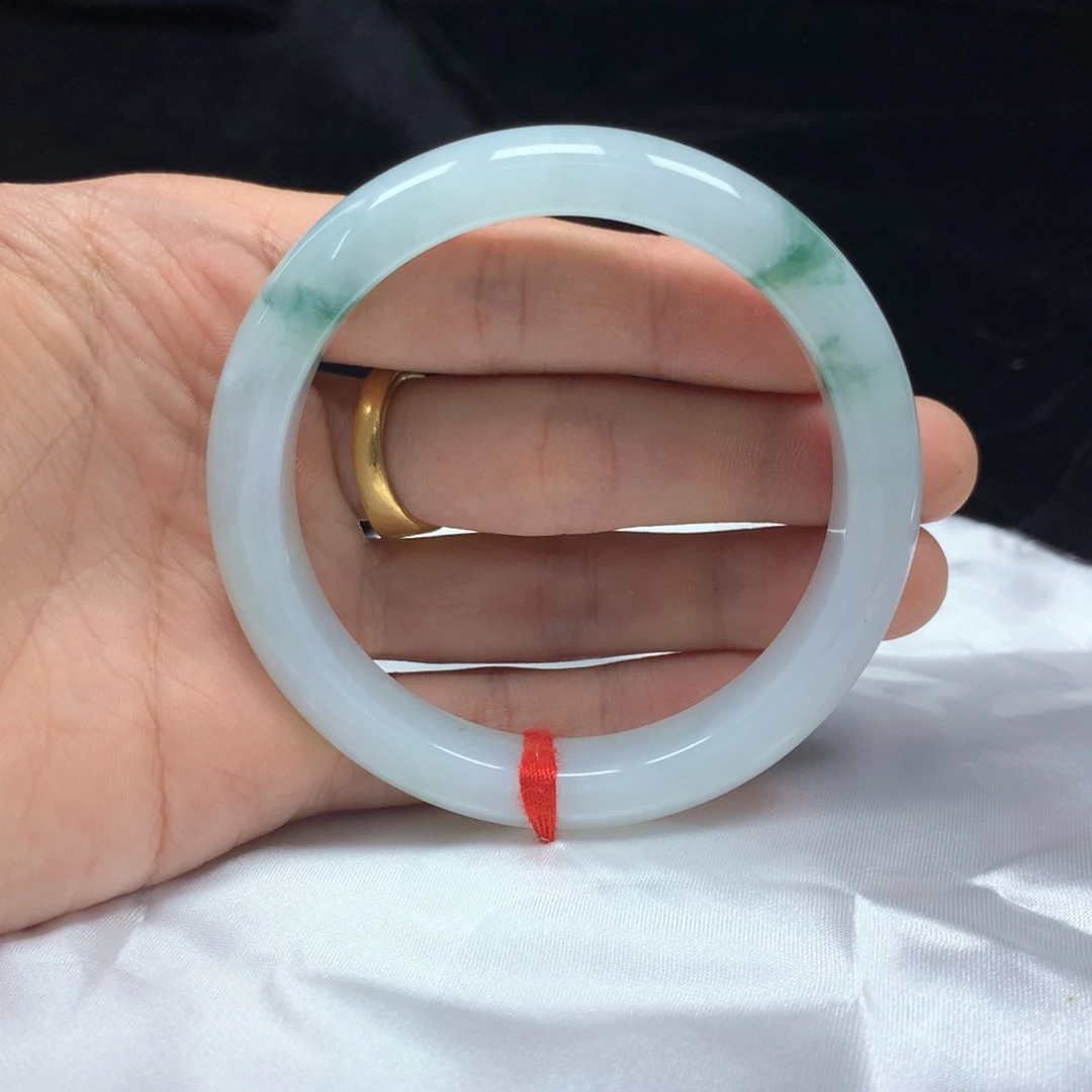 翡翠未镶嵌手镯（圆镯）58.3