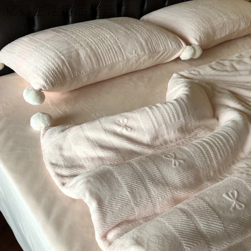 新疆西藏包邮梦多多床品冬季牛奶绒加厚保暖雕花蝴蝶结少女心毛球