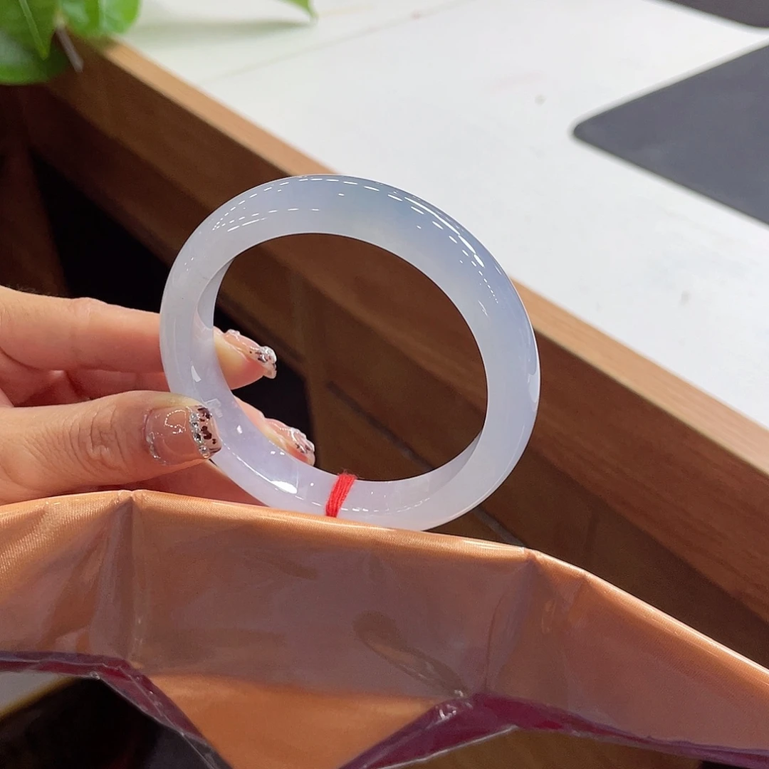 翡翠未镶嵌手镯84 号