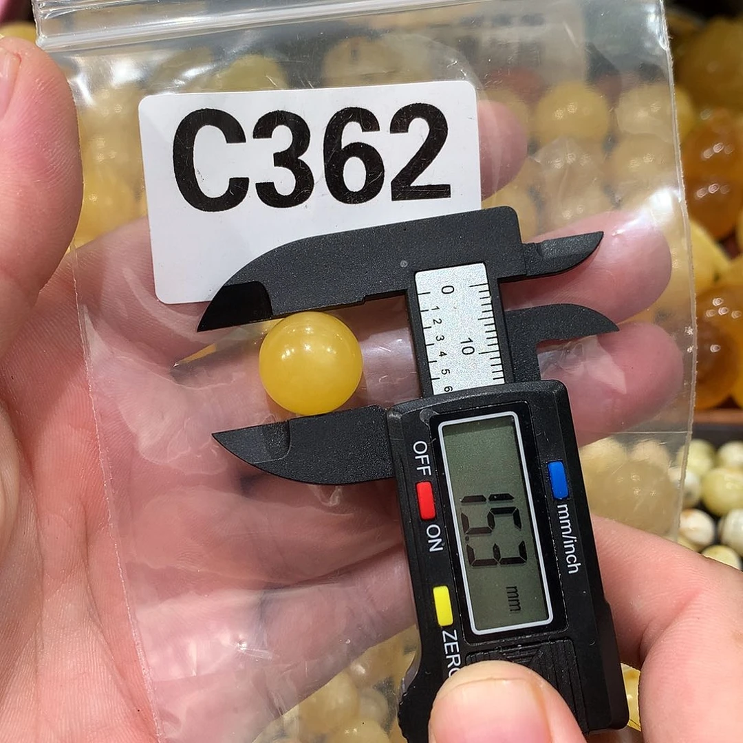 未镶嵌琥珀珠宝奇石