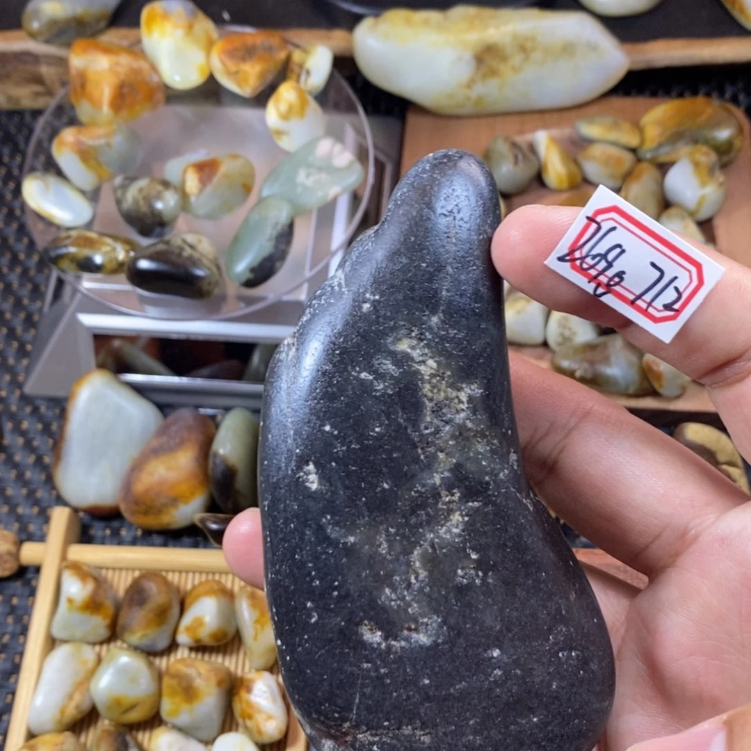 和田玉（糖玉）未镶嵌挂件