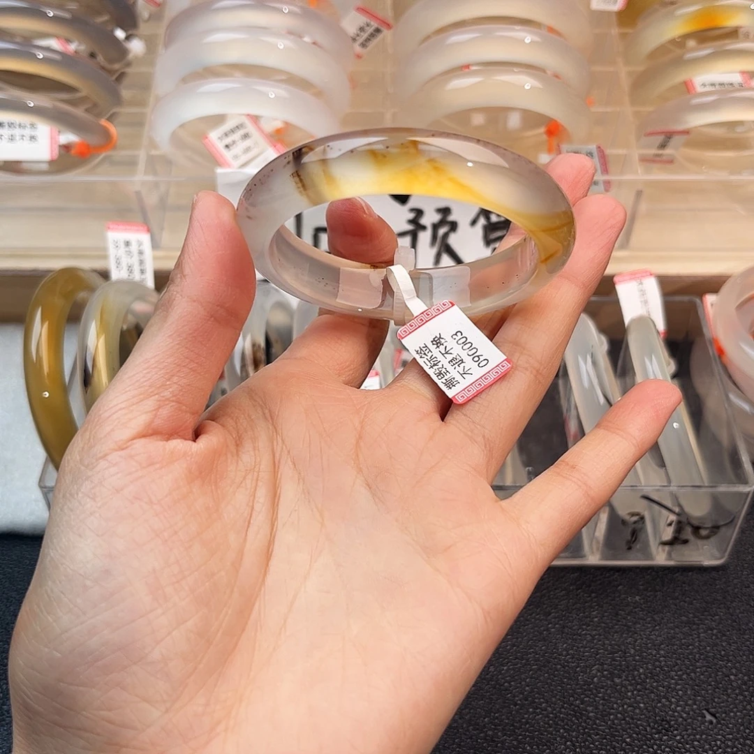 ****…玛瑙/玉髓未镶嵌手镯