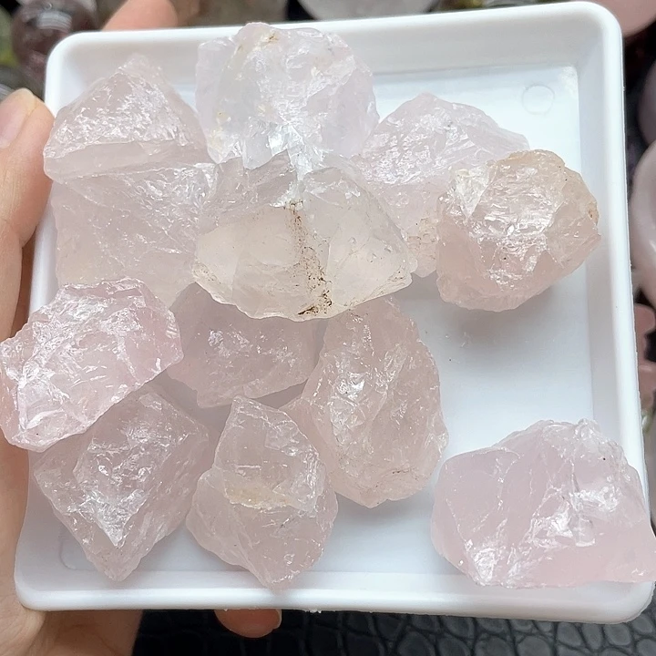 未镶嵌水晶珠宝半成品81粉晶原石块