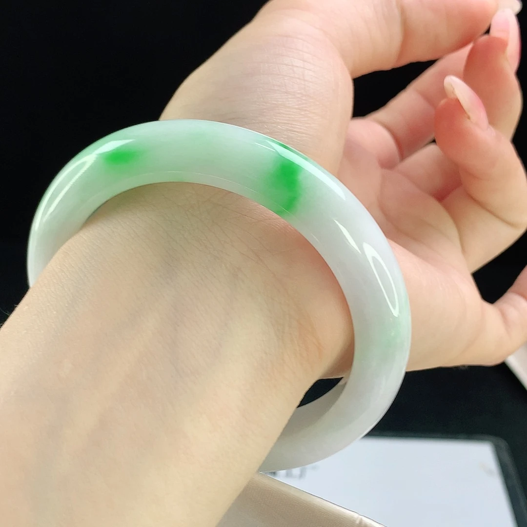 未镶嵌手镯翡翠670